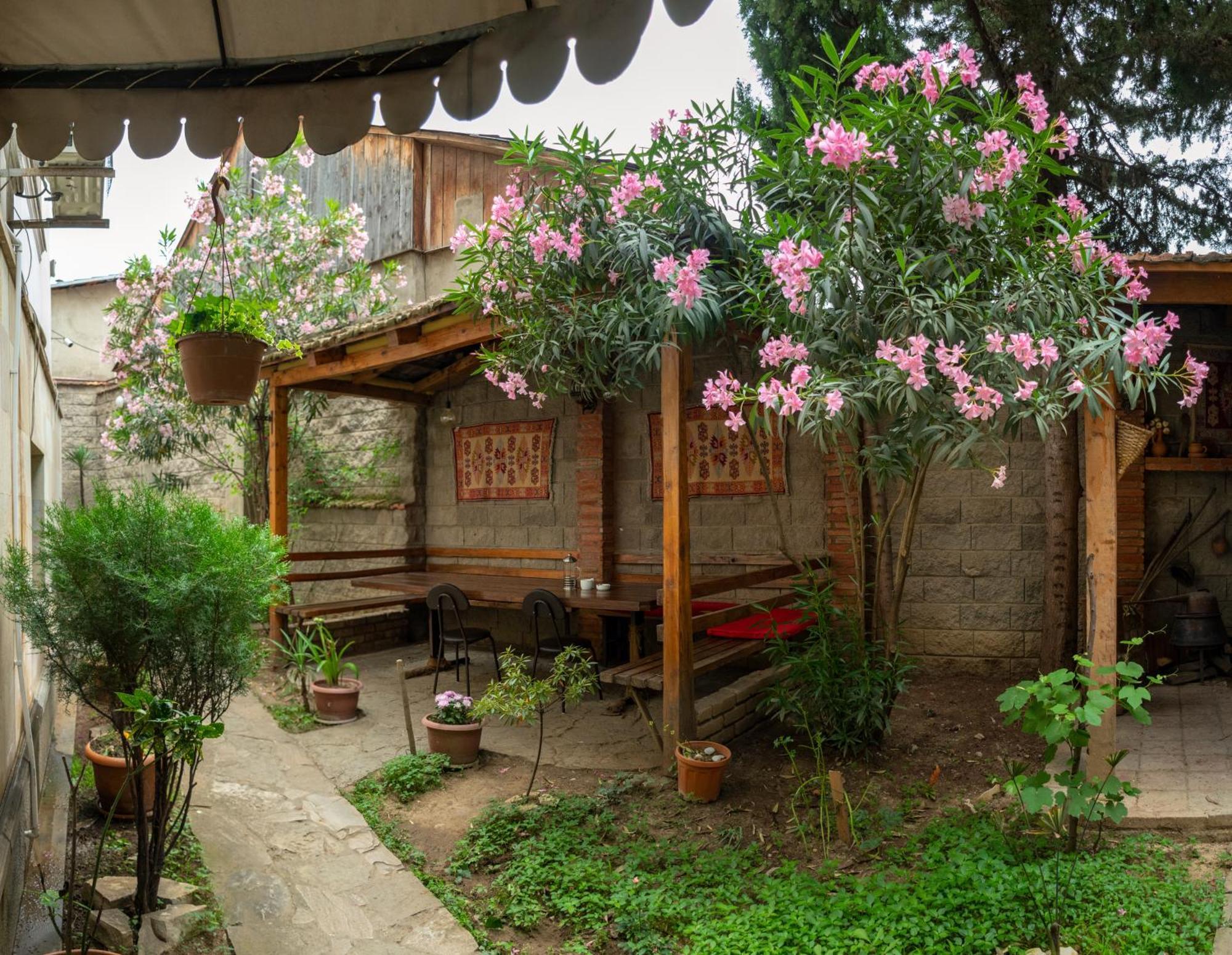 Valeria Hotel Tbilisi Exterior foto